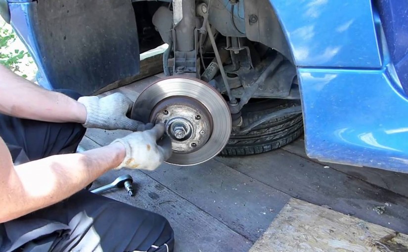 Conseils mécanique : changer les plaquettes et les disques de freinage