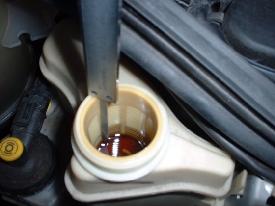 Contrôler le niveau de liquide de frein | Garage-sala : tout sur l ...